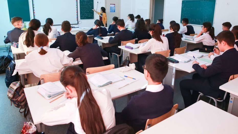 За три года в Казахстане построили 372 школы, но это не решило проблему их переполненности