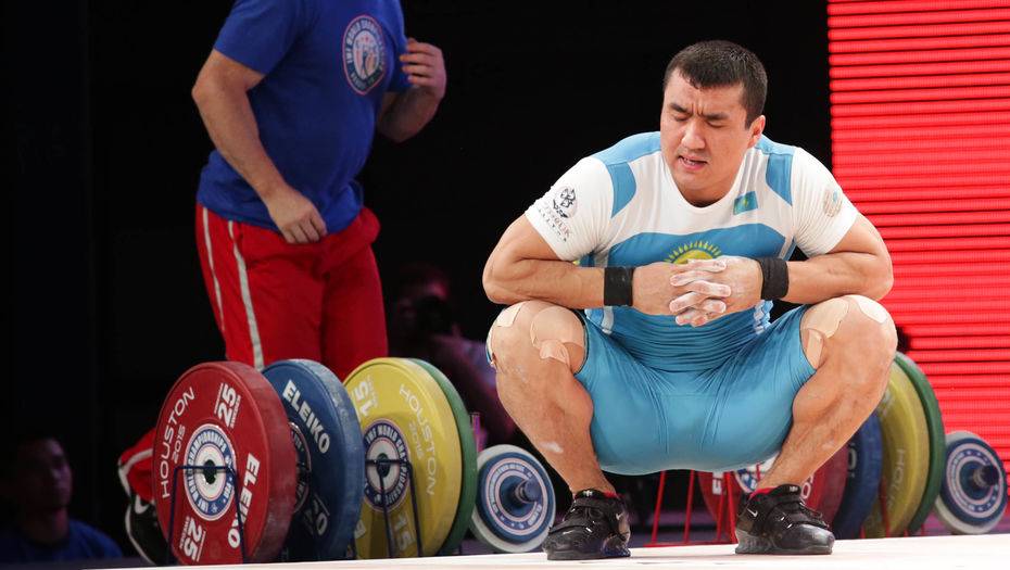 Азиялық отбасылық порно Семіз шлюха адамның басына отырды