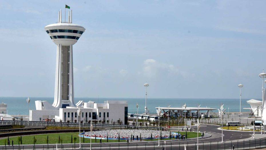 Открывшийся на Каспии морской порт Туркменистана внесли в Книгу рекордов Гиннесса