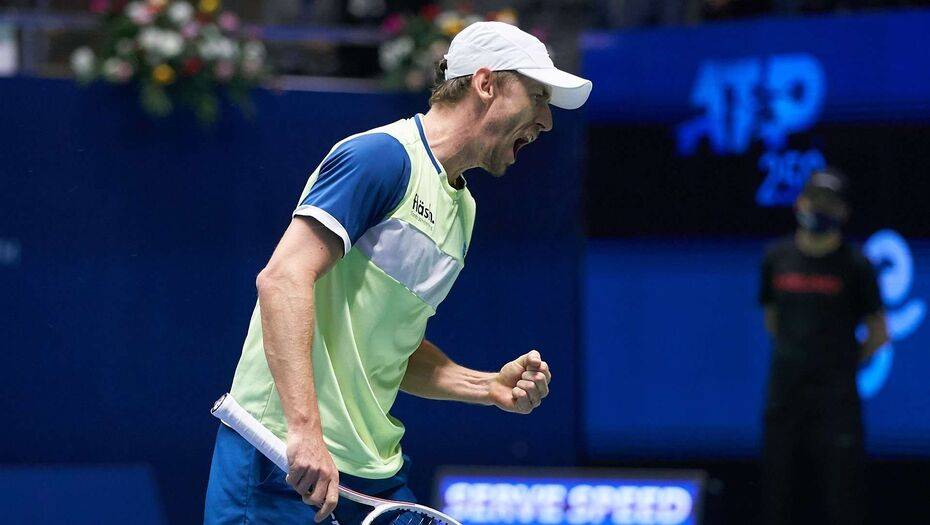 Австралийский теннисист Джон Миллман завоевал титул в финале Astana Open