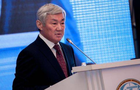 Сапарбаев призвал китайцев экономить на своих командировках, а не на сокращении казахстанских работников