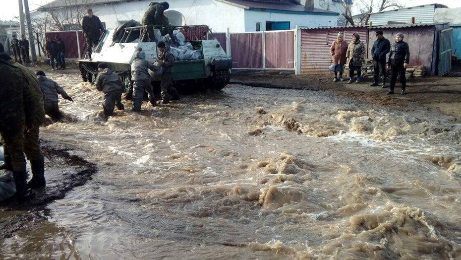 В карагандинском селе Чкалово оценивают ущерб после паводков