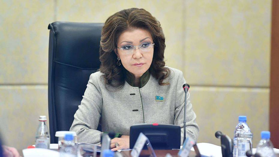 Дарига Назарбаева: "Күнделік" невыгоден акиматам, потому что он делает систему образования прозрачной