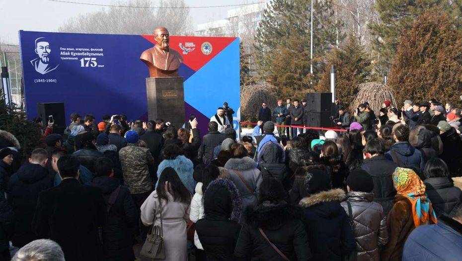 Абайдың 175 жылдығына орай Алматыда ескерткіші ашылды