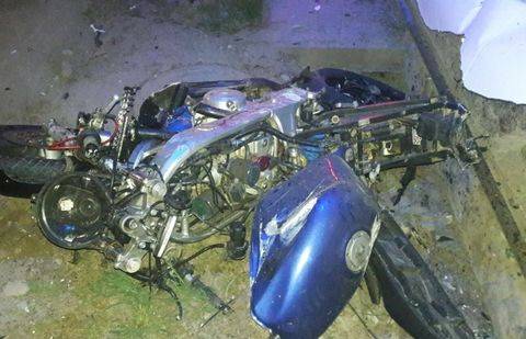 Фото с сайта otyrar.kz