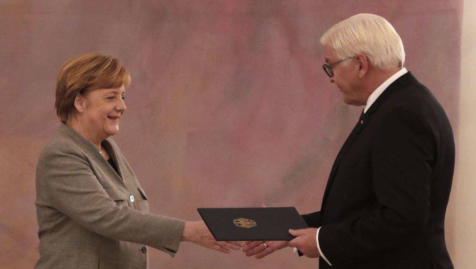 Президент Германии отправил правительство во главе с Меркель в отставку