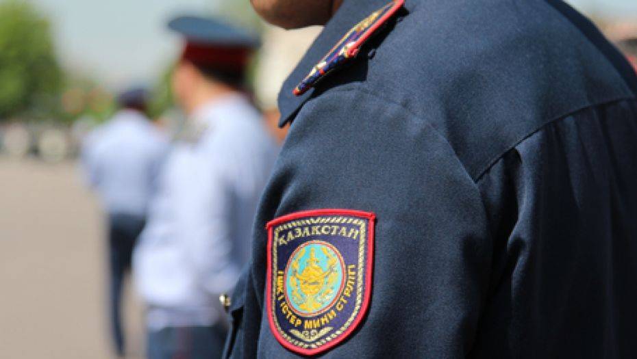 Пьяный житель Капшагая избил полицейского металлической трубой