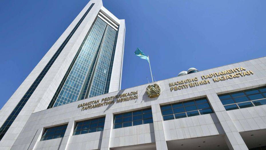Фото с сайта parlam.kz
