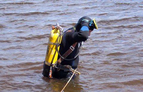 Шестилетнего мальчика вторые сутки ищут спасатели и водолазы в ЮКО