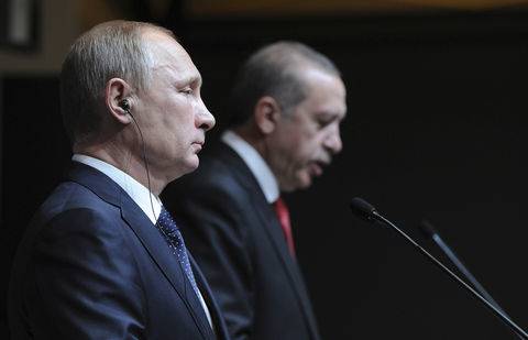 Путин распорядился снять ограничения на поездки в Турцию для россиян
