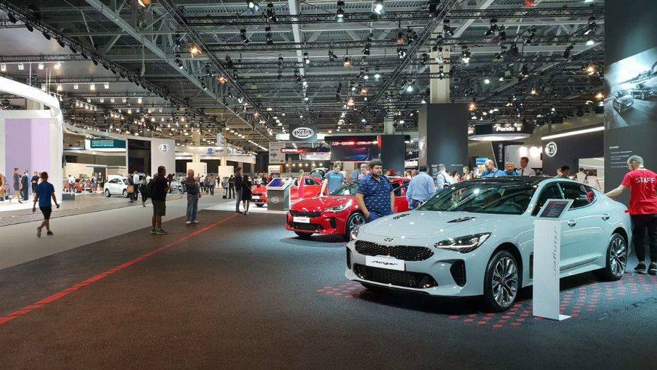 Московский автосалон 2018: "Золото" для первых лиц и LADA для народа