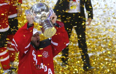 Cборная Канады разгромила Россию в финале чемпионата мира по хоккею