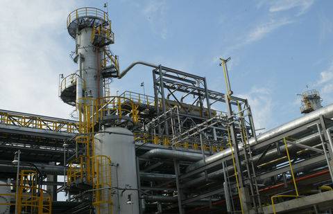 С чего будут платить кредиты, взятые на реконструкцию нефтеперерабатывающих комплексов, не понятно