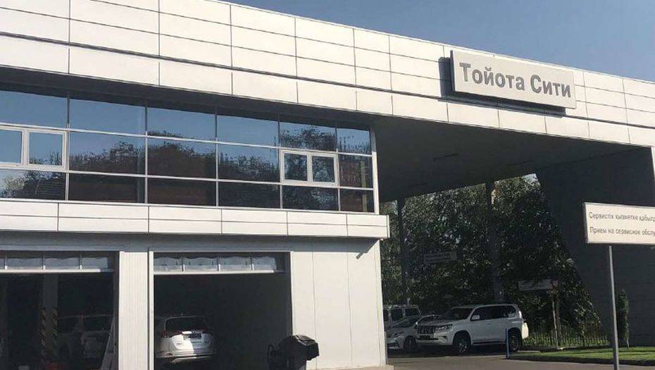 Логиста алматинского центра Toyota City задержали за кражу со склада 12 автомобилей 