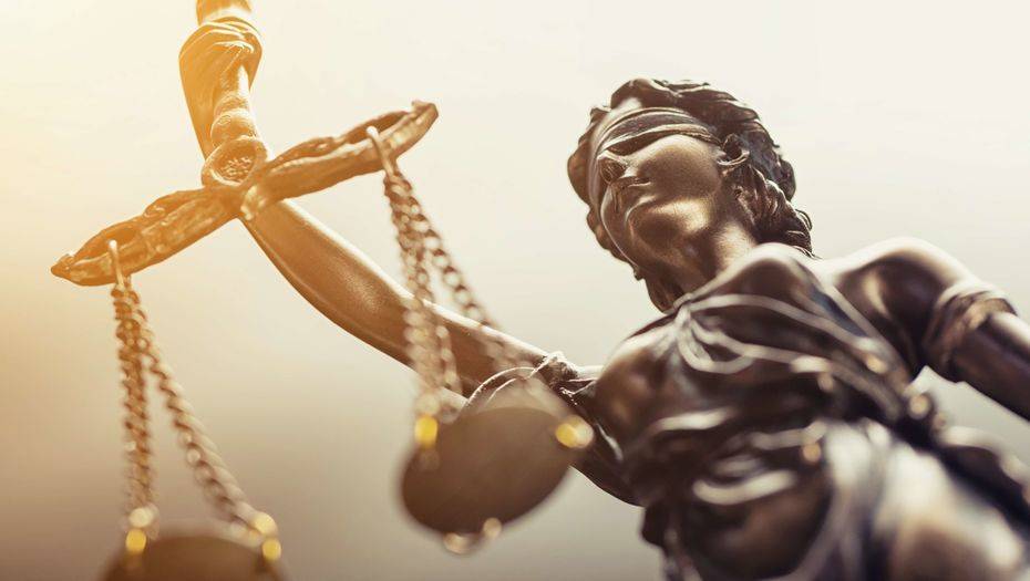 В Павлодаре экс-полицейского приговорили к 8 годам тюрьмы за вымогательство и доведение до суицида