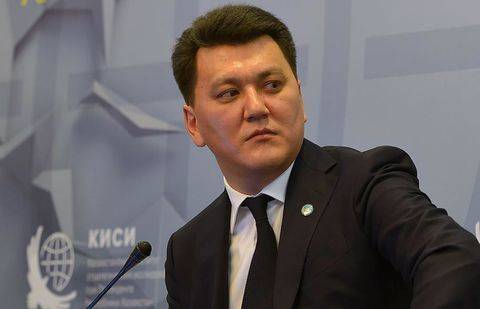 Фото со страницы Ерлана Карина в Facebook