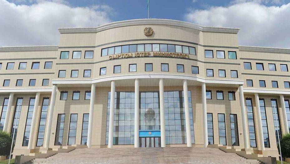 Задержанного за пьяную езду в Литве сотрудника посольства РК вернули на родину