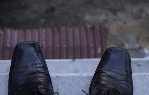 В Семее парень выпрыгнул с балкона третьего этажа