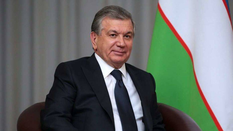 Мирзиёев и Алиев поздравили Токаева по телефону