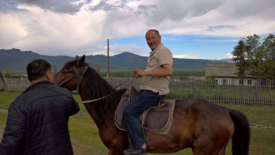 Фото Махмудтың жеке мұрағатынан алынды