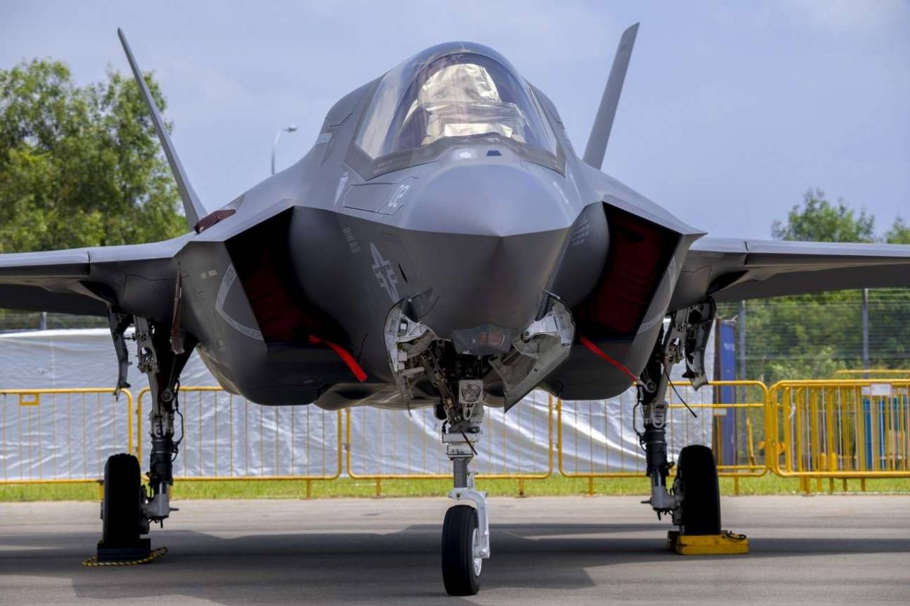 Представленная на Singapore Airshow -2018 модификация F-35B предназначена для посадки на авианосцы