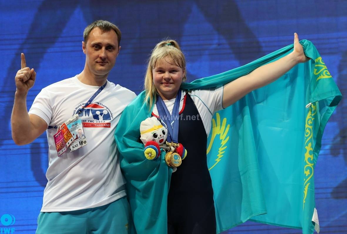 15-летняя Ольга Пастухова в весовой категории до 75 кг завоевала "золото"