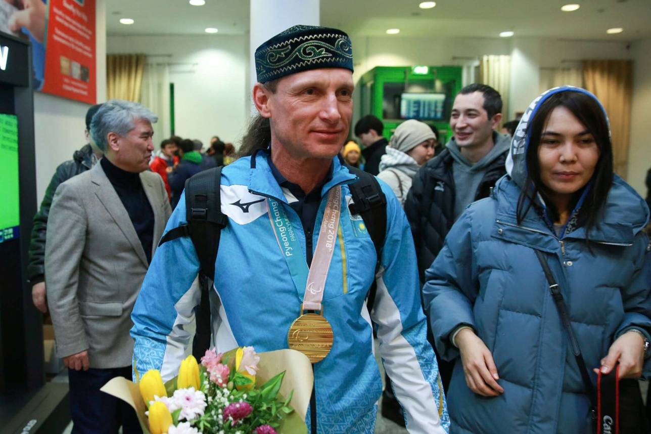 Паралимпийский чемпион Александр Колядин