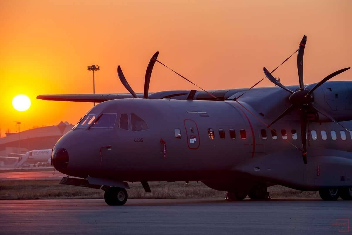 Самолёт будет находиться в боевом составе 281-й транспортной эскадрильи ВВС