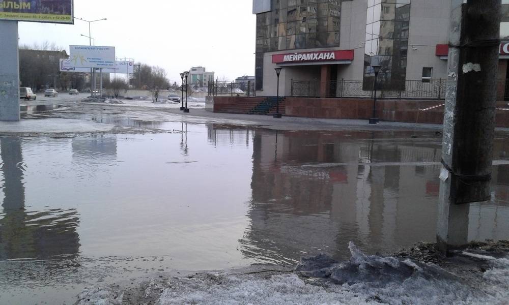 За несколько дней улицы Семея затопило талой водой