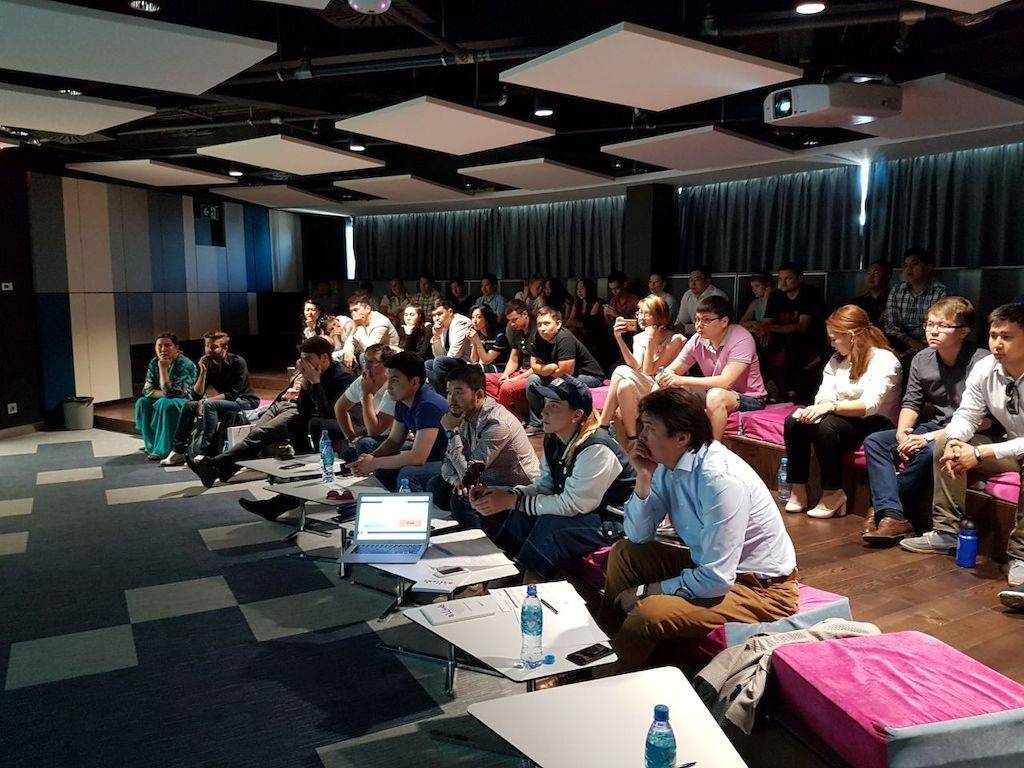 Фото с конкурса Seedstars World в Астане