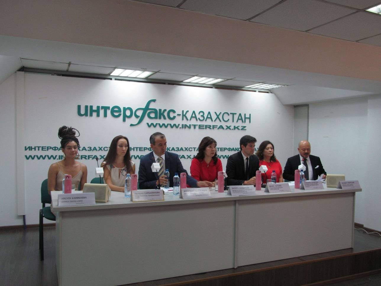 Участники пресс-конференции 