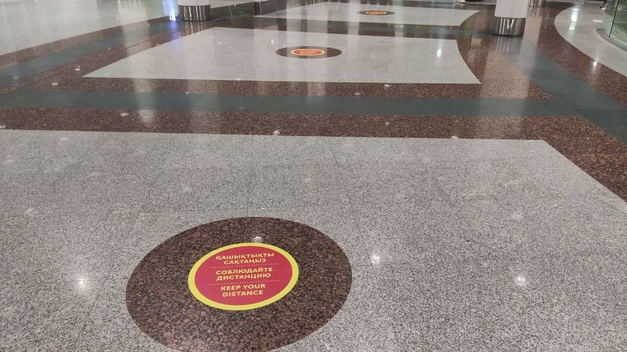 Пассажиров просят соблюдать необходимую дистанцию