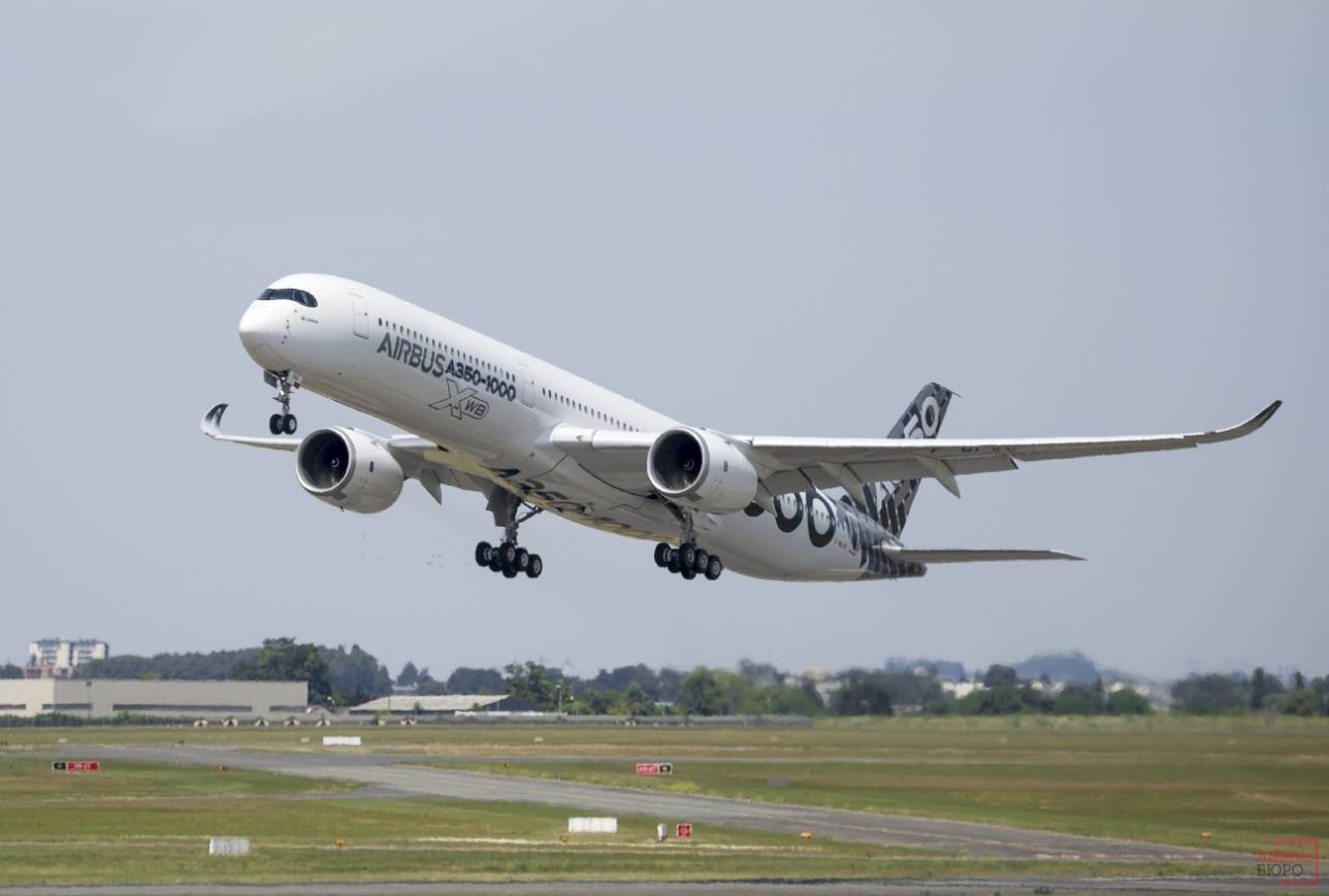 Airbus A-350-1000