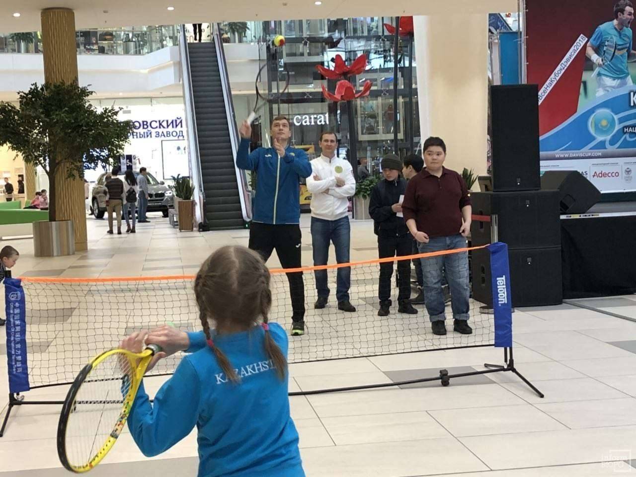 Денис Евсеев проводит мастер-класс