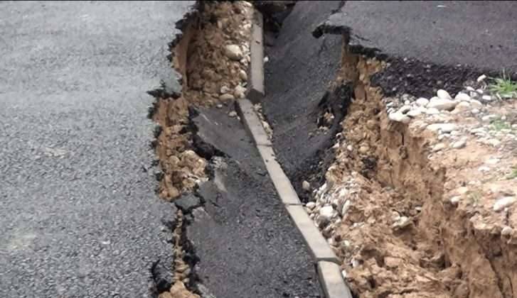 Год назад именно в этом месте меняли трубы