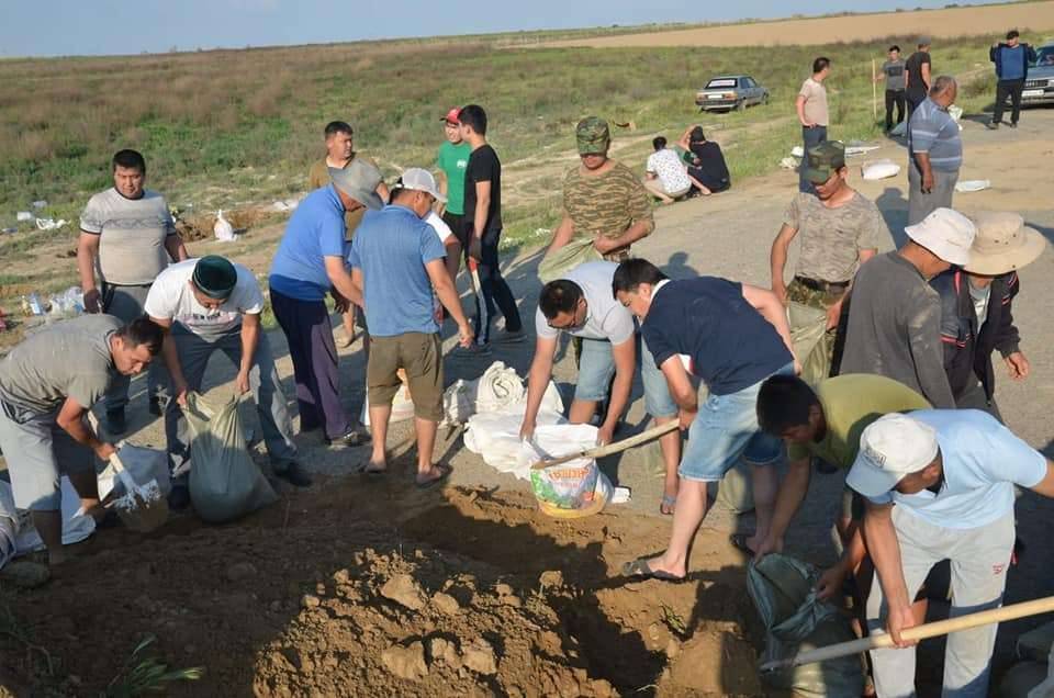 Ауыл тұрғындары «ТЖК қызметкерлері біраз уақыттан соң кетіп қалды» дейді