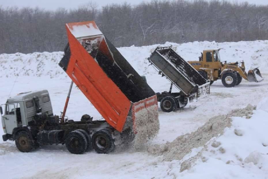 В ЗКО не хватает техники для уборке трасс от снега