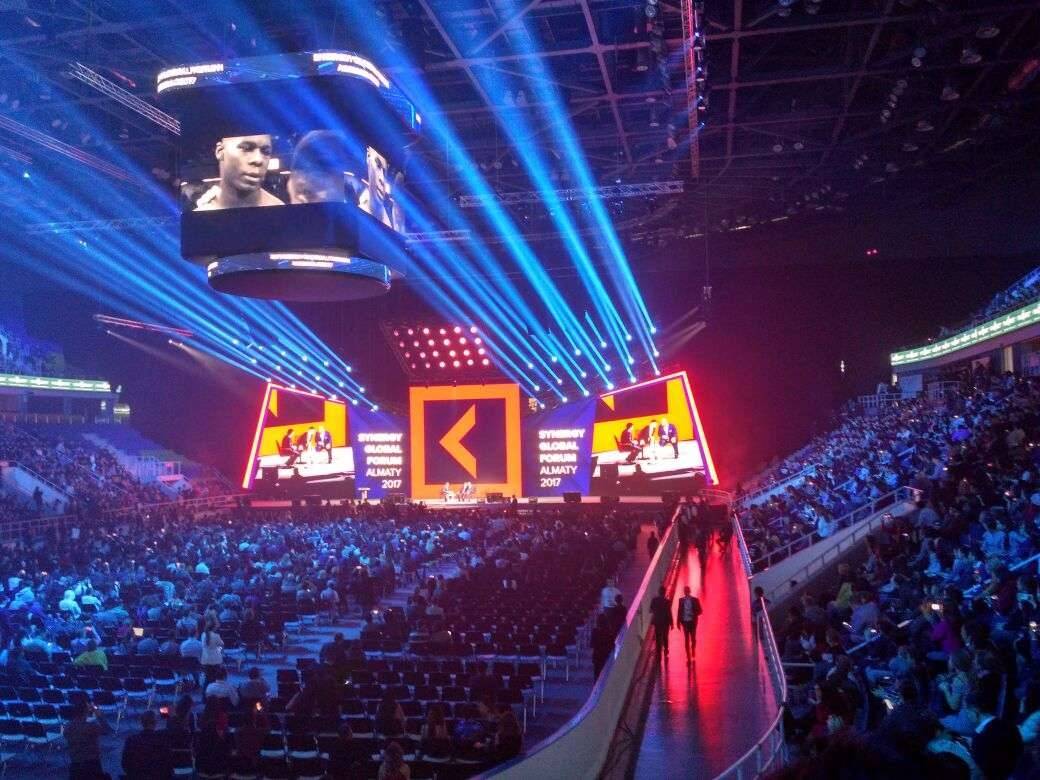 Майк Тайсон на форуме в Алматы