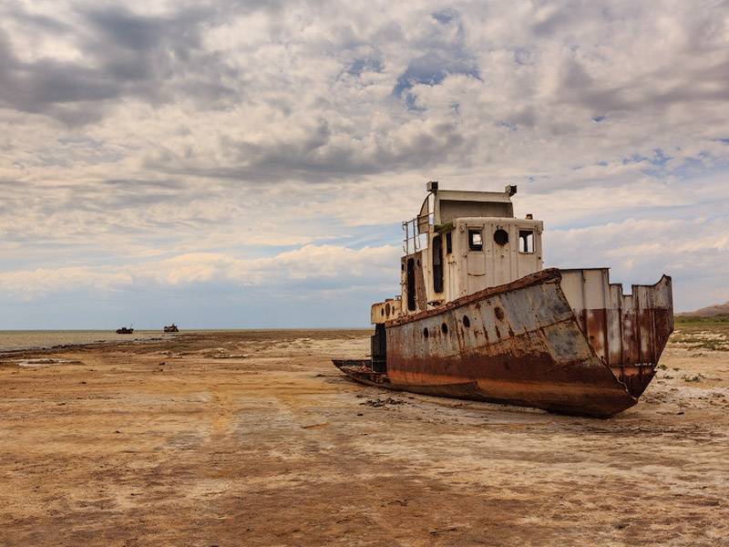 Высохшее Аральское море