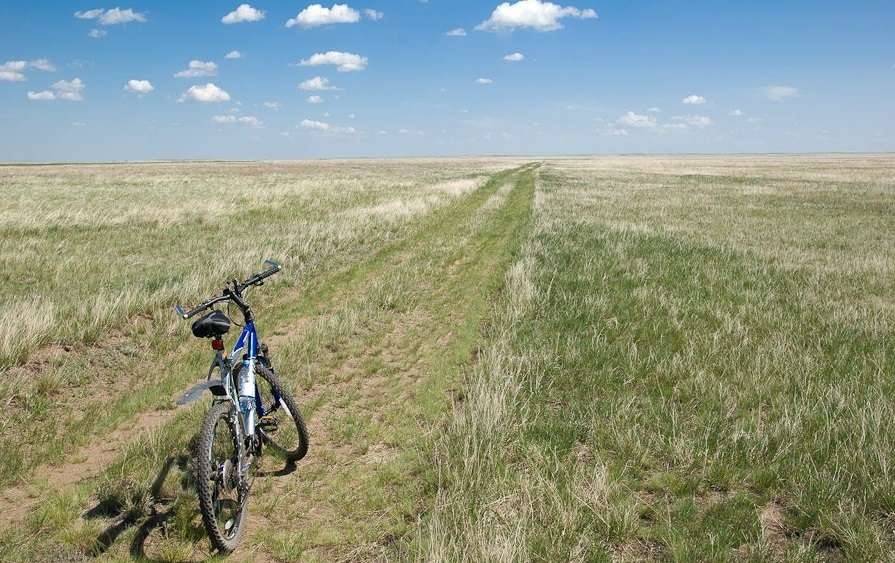 Жолда кездескен қиындықтарды көлге шомылғанда ұмытып кетесіз 