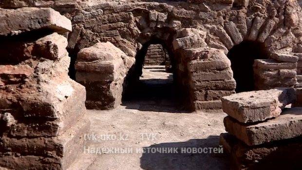 Баню 1000-летней давности в ЮКО раскопали благодаря нарушителям 