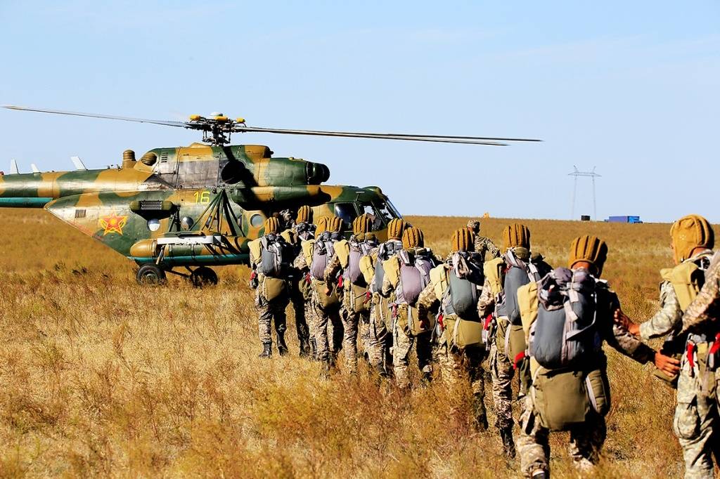 Военный десант штурмовал Капшагайское водохранилище