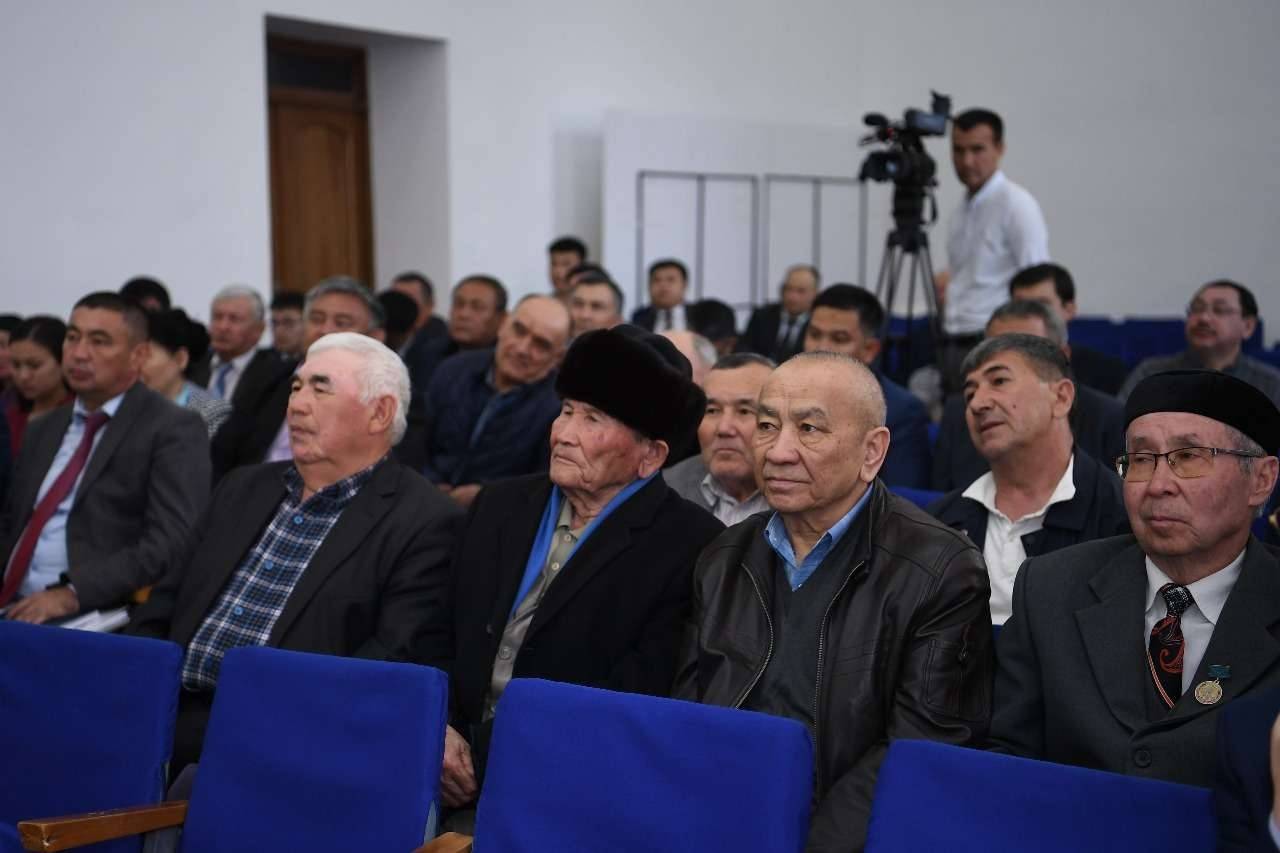 На встречу с главой региона пригласили жителей посёлка Абай