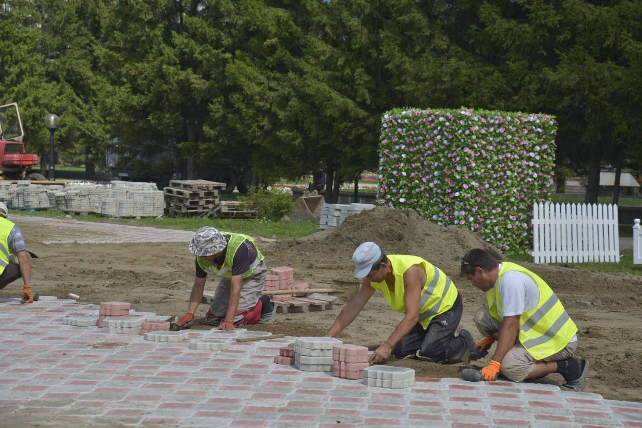 В парке уже вовсю идут работы