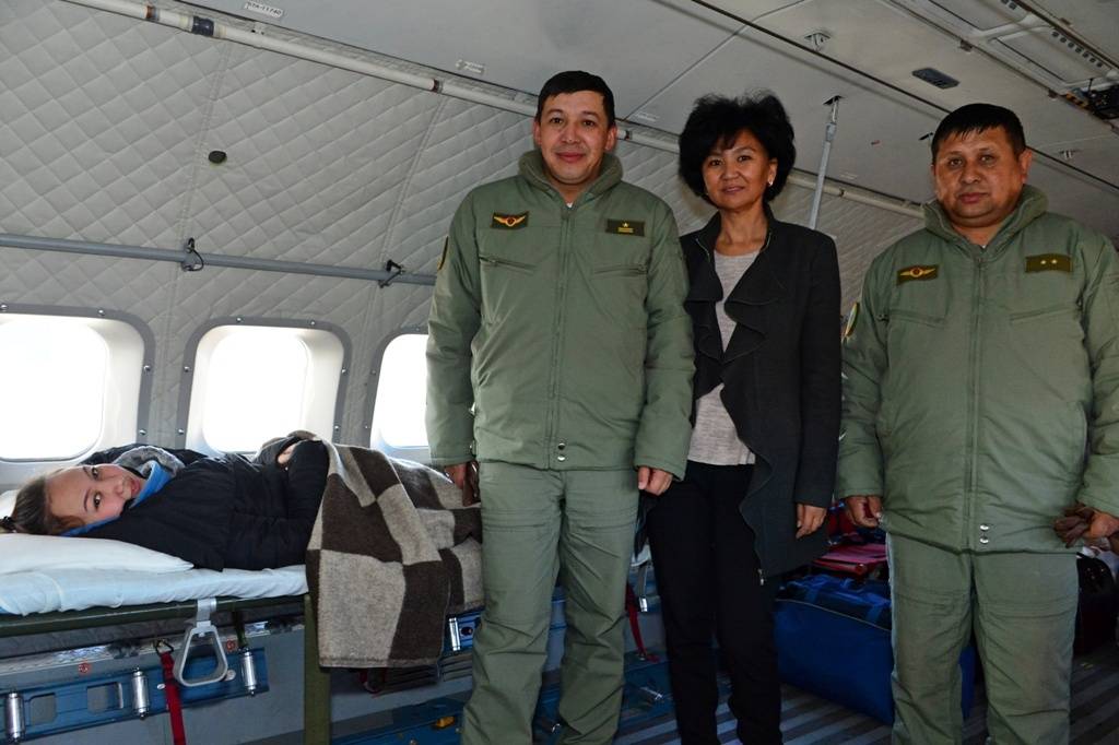 Самолётом Министерства обороны Казахстана из Санкт-Петербурга на Родину доставлена пострадавшая казахстанка