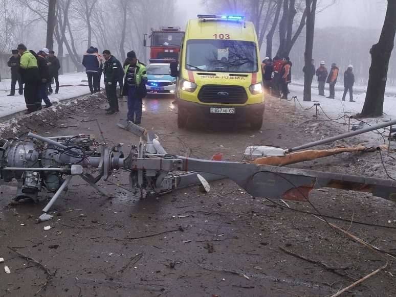 В Алматы упал вертолёт