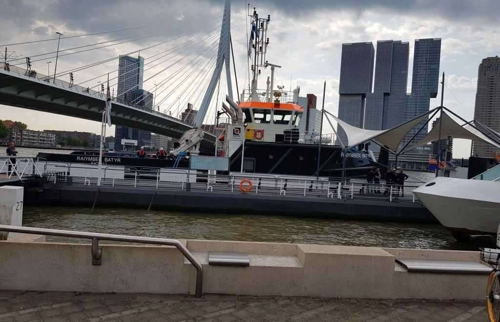 Буксиры предназначены для транспортировки крупногабаритных грузов