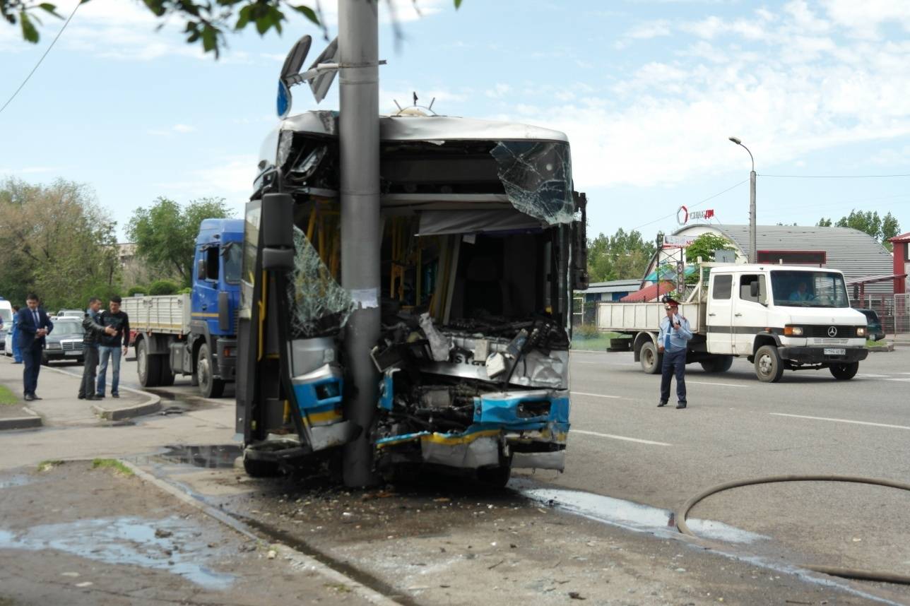 Пассажиры автобуса пострадали, они в больнице