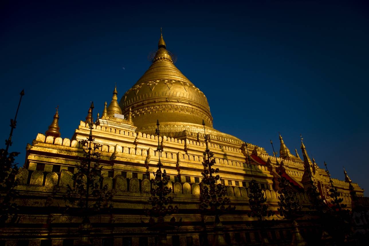 Золотая пагода Швезигон (Shwezigon Paya Zedi), Баган