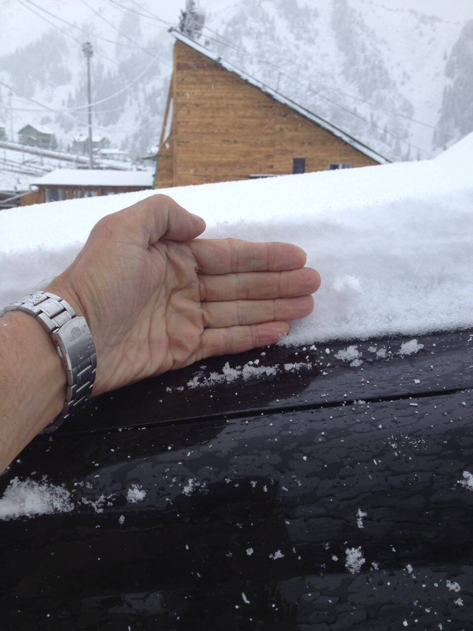 Снег 7 июня на Шымбулаке